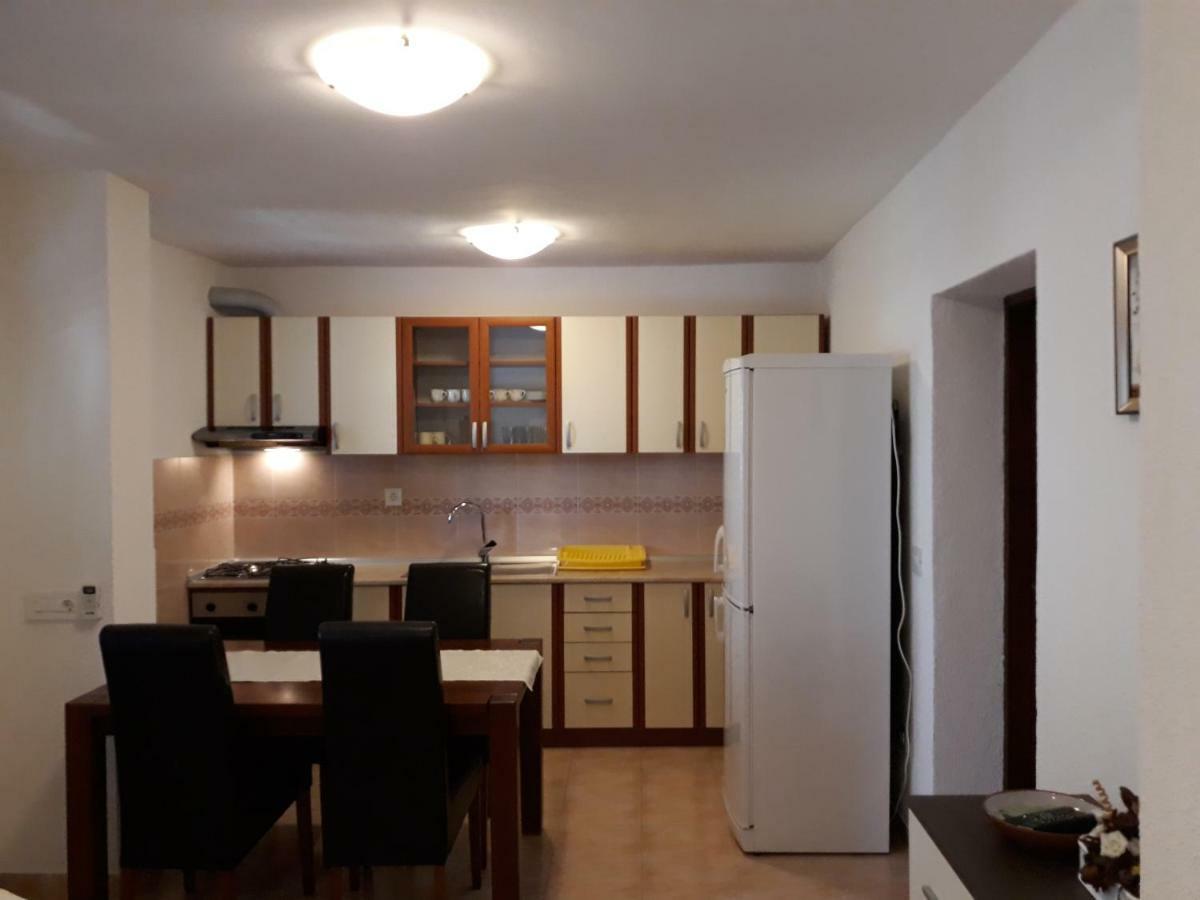 Apartments Jelicic Биоград-на-Мору Экстерьер фото